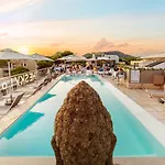 The Sky - Adults Only فندق كالا راتخاذا