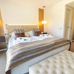 فندق The Sky - Adults Only 4*