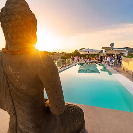 The Sky - Adults Only 4*